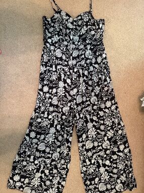 Black & White Floral Wide-Leg Jumpsuit - Women's Spaghetti Strap